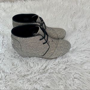 Toms wedge booties EUC
